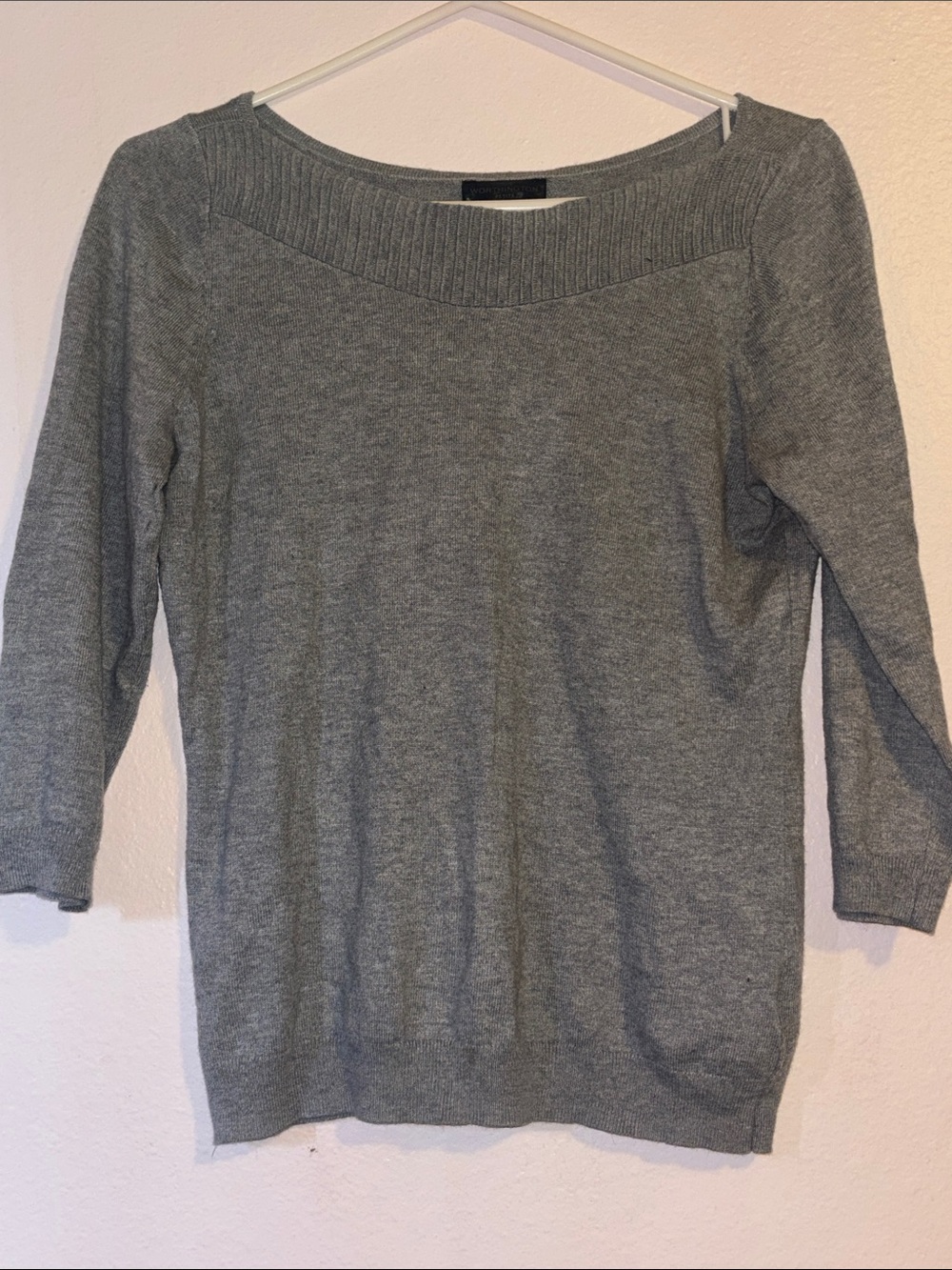 Womans Grey Scoopneck Sweater Top, With 3/4 Sleeves, Size MP